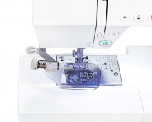 Компьютерная швейная машина Janome DC 7100